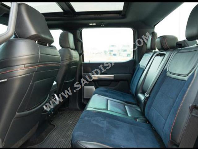 2022 فورد اف 150 رابتور