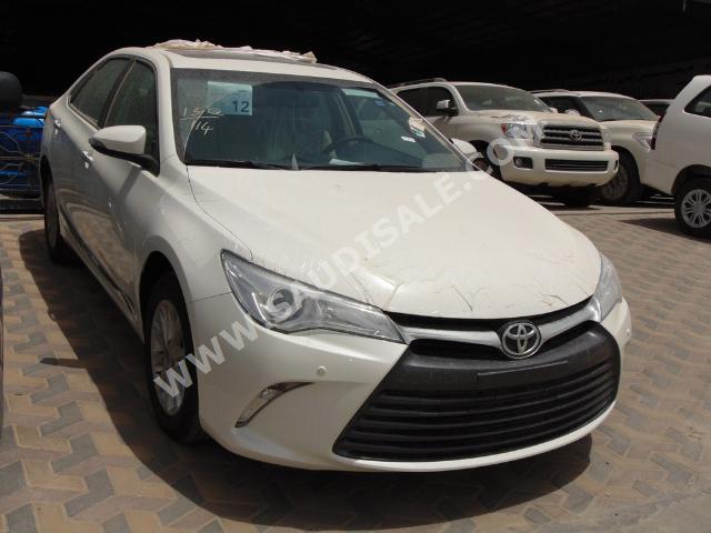 2016 Toyota Camry GLX