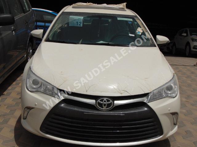 2016 Toyota Camry GLX
