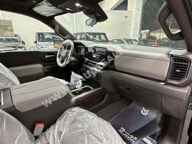 2023 GMC Sierra Elevation