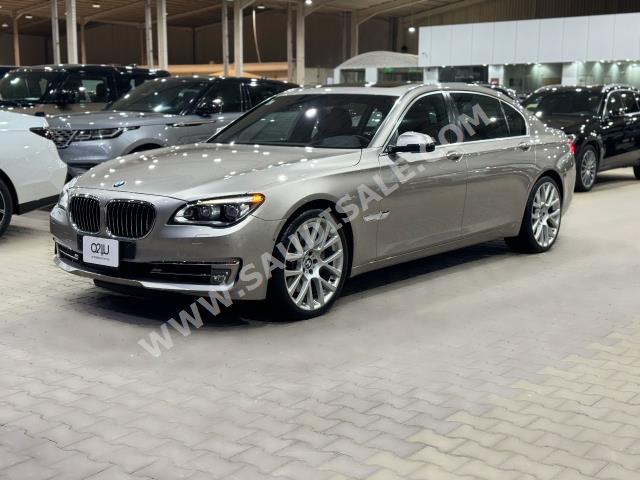 2014 بي ام دبليو الفئة السابعة 750 إل أي