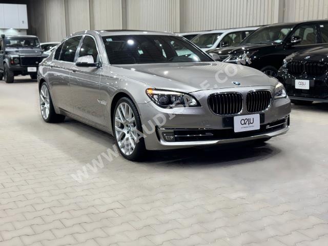 2014 بي ام دبليو الفئة السابعة 750 إل أي