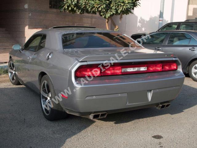 2014 Dodge Challenger SRT8
