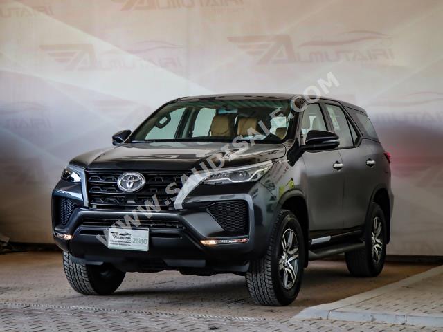 2023 تويوتا فورشنر جي اكس