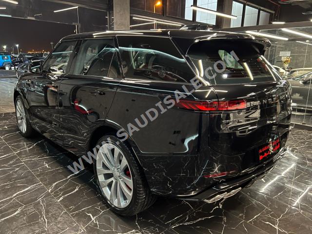 2023 لاند روفر رينج روفر سبورت فيرست اديشن