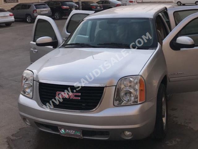 2012 GMC Yukon SLT
