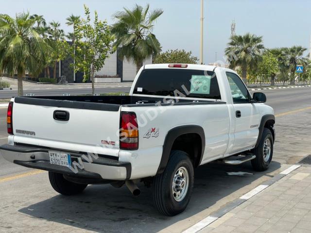 2006 GMC Sierra HD2500