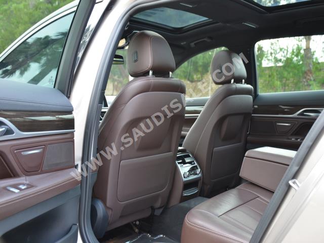 2019 بي ام دبليو الفئة السابعة 730 إل أي