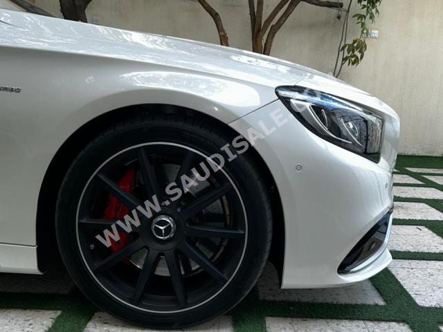 2015 مرسيدس - بنز إس 63 كوبيه