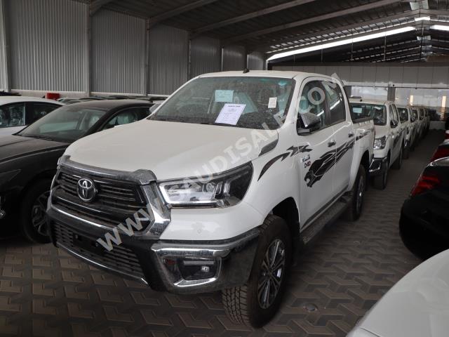 2023 تويوتا هاي لوكس غمارتين