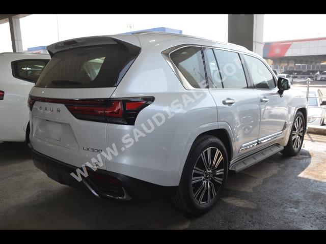 2023 لكزس إل إكس 600