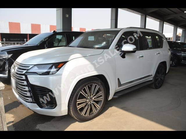 2023 لكزس إل إكس 600