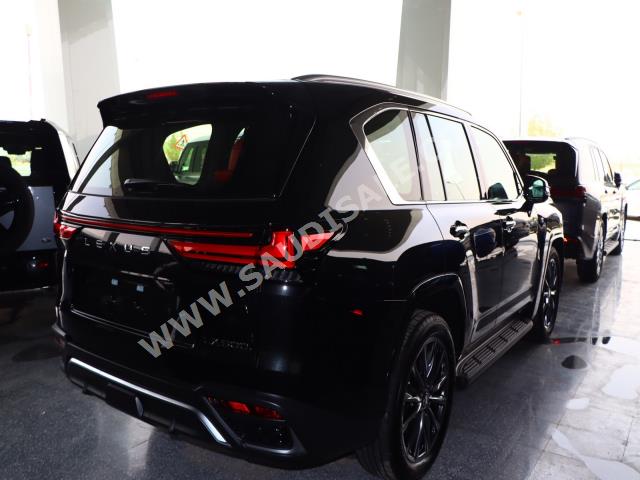 2022 لكزس إل إكس 600 إف