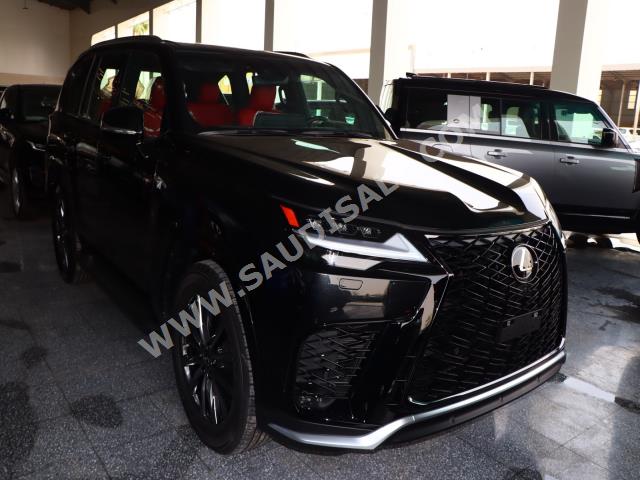 2022 لكزس إل إكس 600 إف