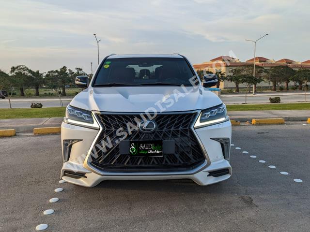 2018 لكزس إل إكس 570 اس