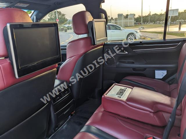 2018 لكزس إل إكس 570 اس