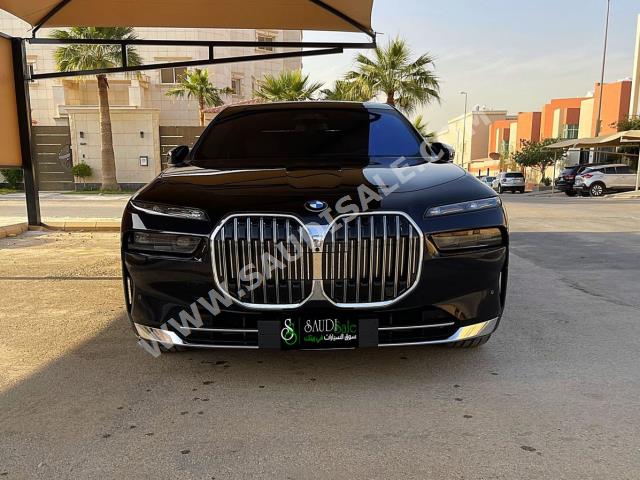 2023 بي ام دبليو الفئة السابعة 735 إل أي