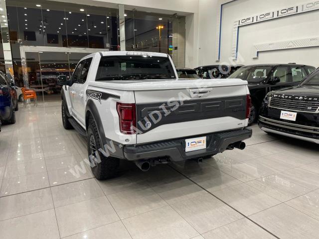 2019 فورد اف 150 رابتور