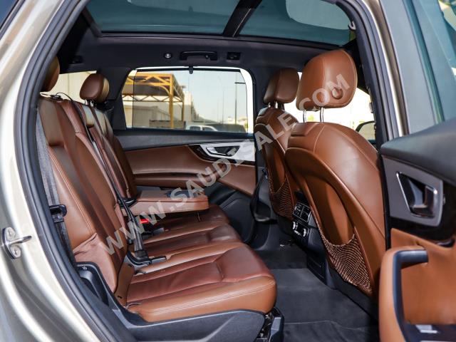 2016 اودي كيو 7