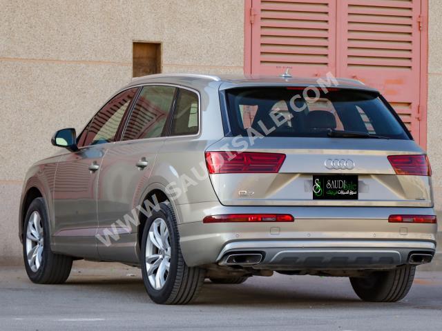 2016 اودي كيو 7