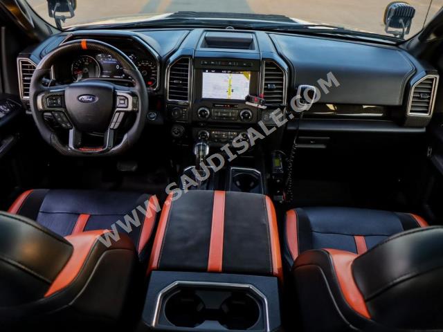 2017 فورد اف 150 رابتور