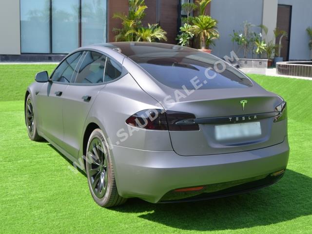 2017 تيسلا اس دي 75