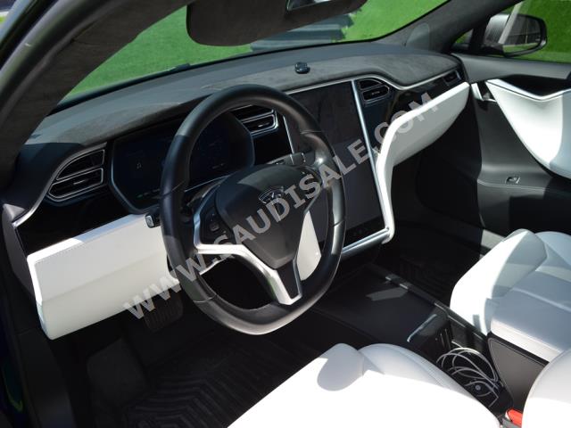 2017 تيسلا اس دي 75