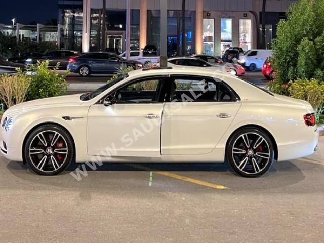 2017 بنتلي كونتيننتل فلاينج سبير