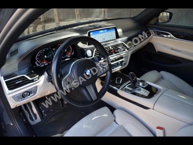 2020 بي ام دبليو الفئة السابعة 730 إل أي