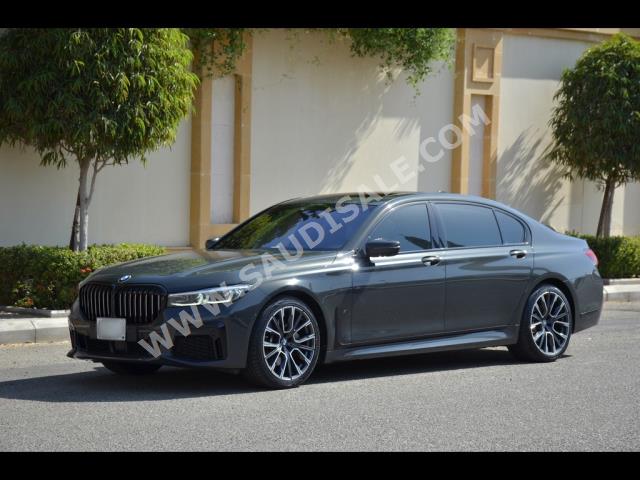 2020 بي ام دبليو الفئة السابعة 730 إل أي