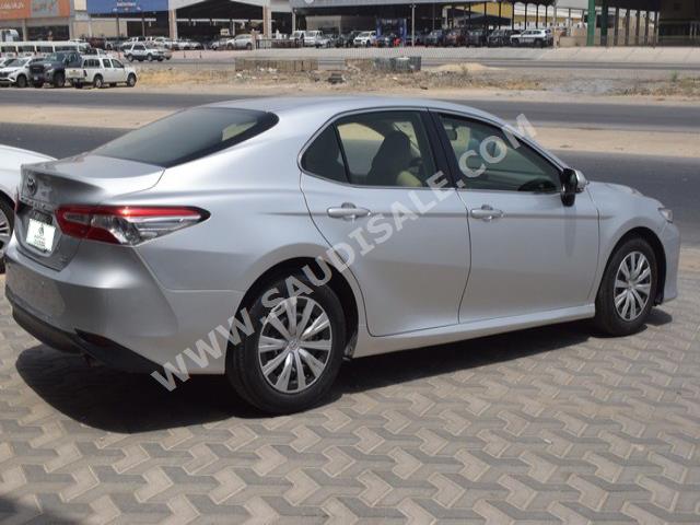 2019 تويوتا كامري جي ال