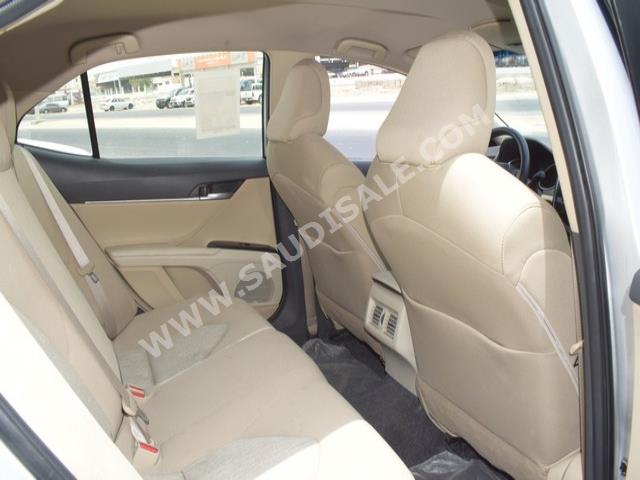 2019 تويوتا كامري جي ال