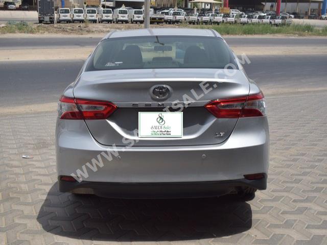 2019 تويوتا كامري جي ال