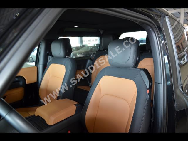 2023 لاند روفر ديفيندر