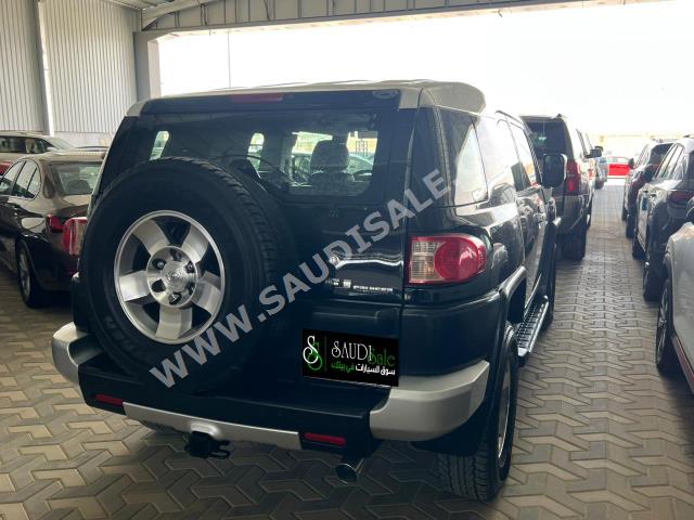 2008 تويوتا اف جي كروزر 1