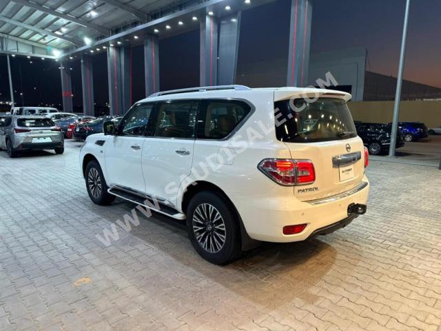 2016 نيسان باترول بلاتينيوم