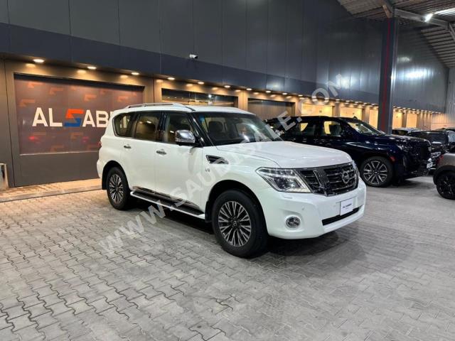 2016 نيسان باترول بلاتينيوم