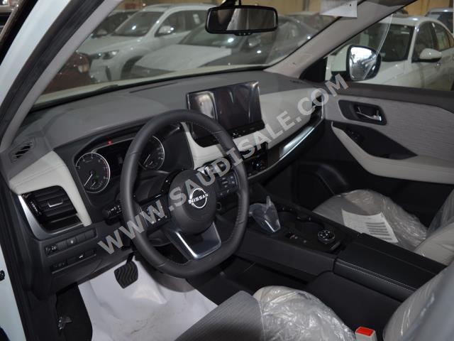 2023 نيسان اكس - ترايل