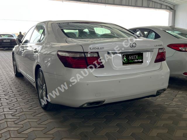2008 لكزس إل إس 460 إل