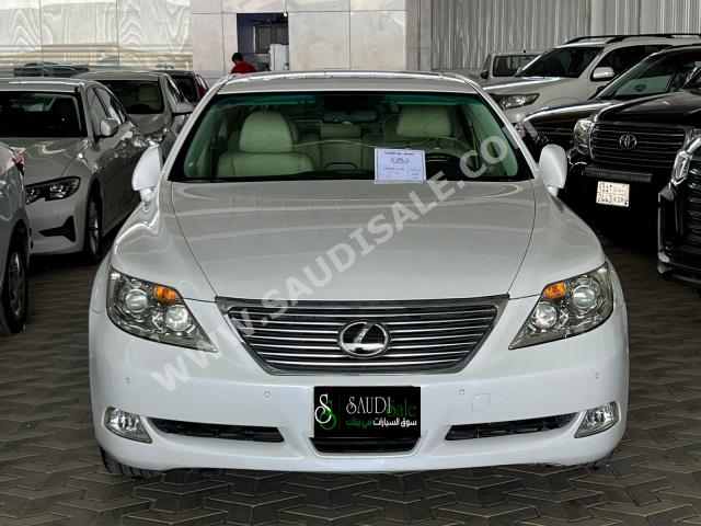 2008 لكزس إل إس 460 إل