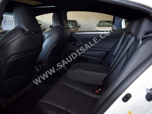 2019 Lexus ES 350 F Sport