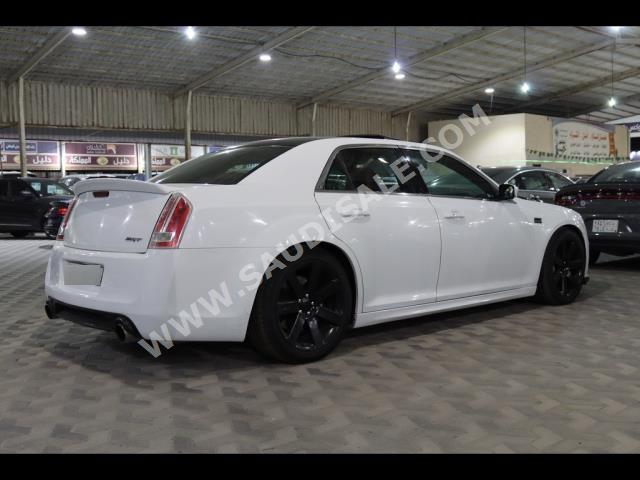 2014 كرايسلر 300 اس ار تي