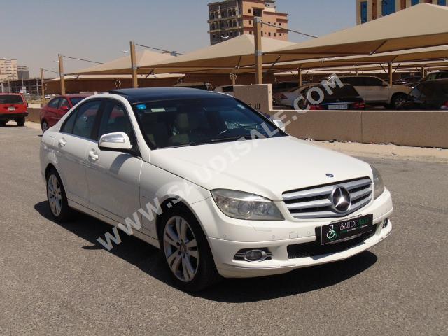 2008 مرسيدس - بنز سي 200