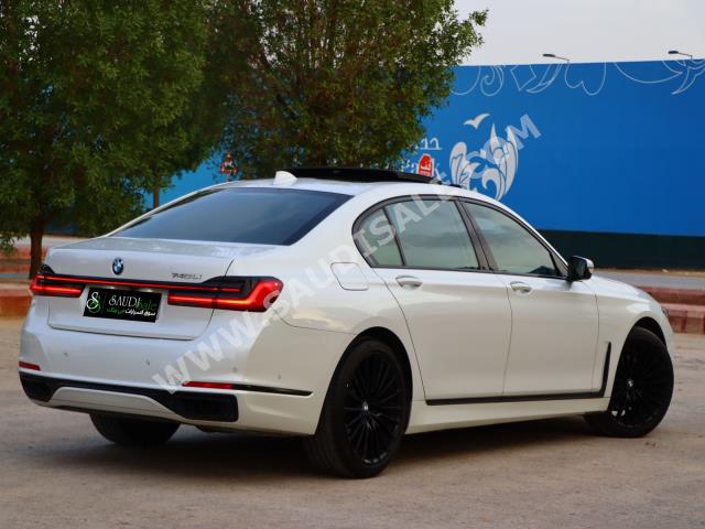 2020 بي ام دبليو الفئة السابعة 730 إل أي