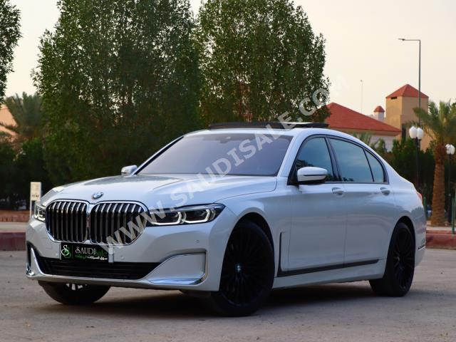 2020 بي ام دبليو الفئة السابعة 730 إل أي