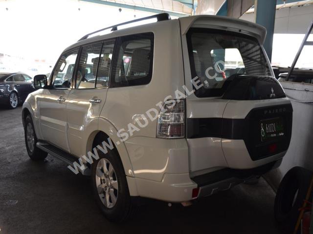 2016 Mitsubishi Pajero