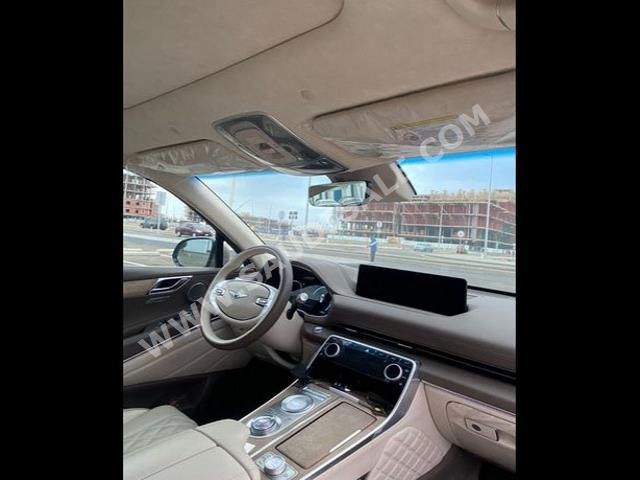 2021 جينيسيس جي في 80