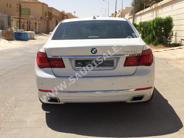 2014 بي ام دبليو الفئة السابعة 730 إل أي
