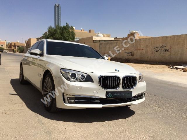 2014 بي ام دبليو الفئة السابعة 730 إل أي