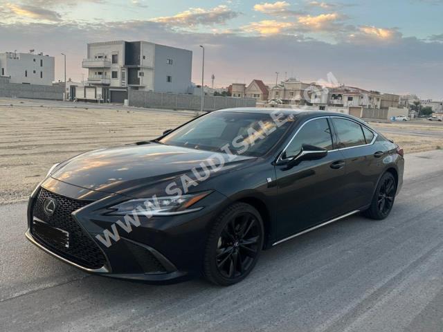 2023 لكزس إي إس 350 اف سبورت